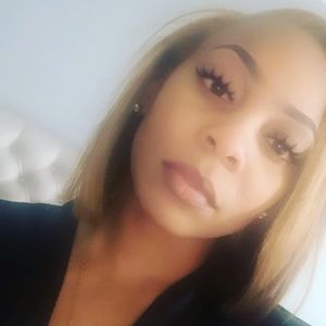 Meet your Posher, Alicia